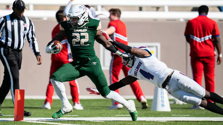 McBride’s Career Day Leads UAB to Victory Over Louisiana Tech, 52-38