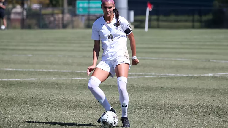 Zuniga Receives C-USA Fall Spirit of Service Award