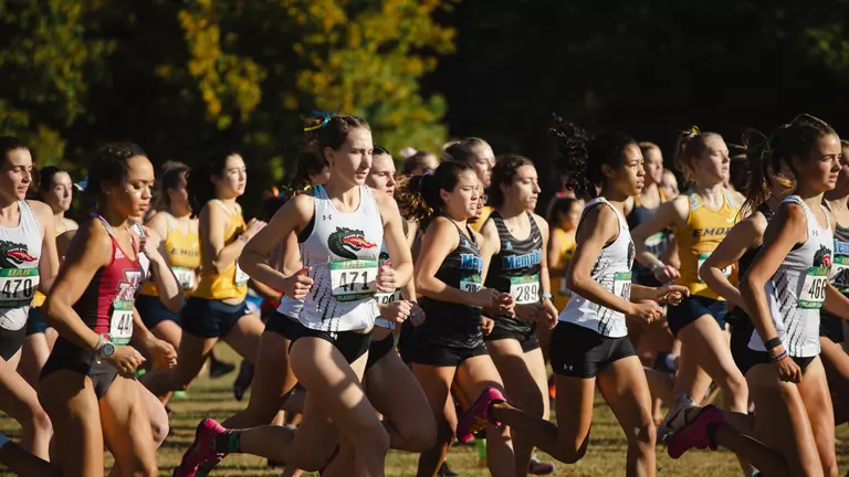 Cross Country Finishes Top Ten in Blazer Classic