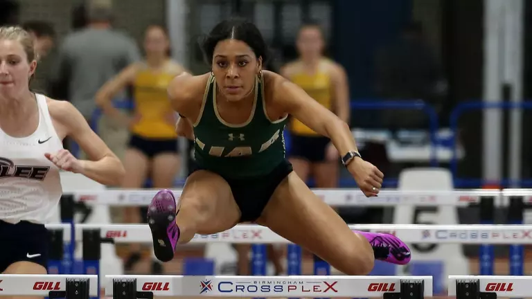 Kat Duren Named C-USA Female Track Athlete of the Week