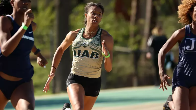 Track and Field Prepares to Compete in Crimson Tide Invitational