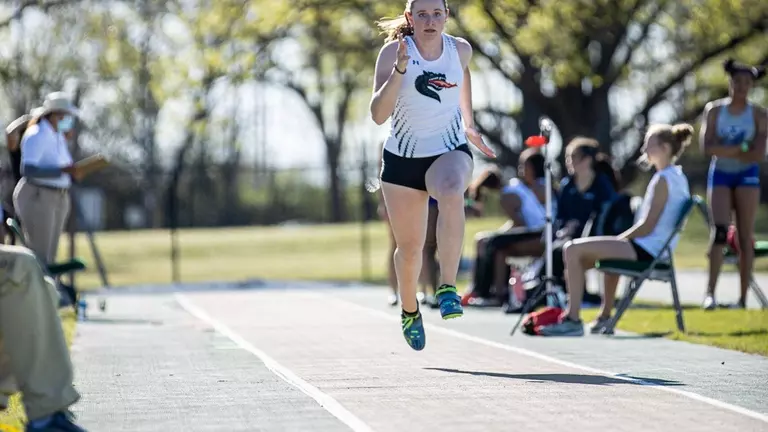 Track and Field Represents at Crimson Tide Invitational
