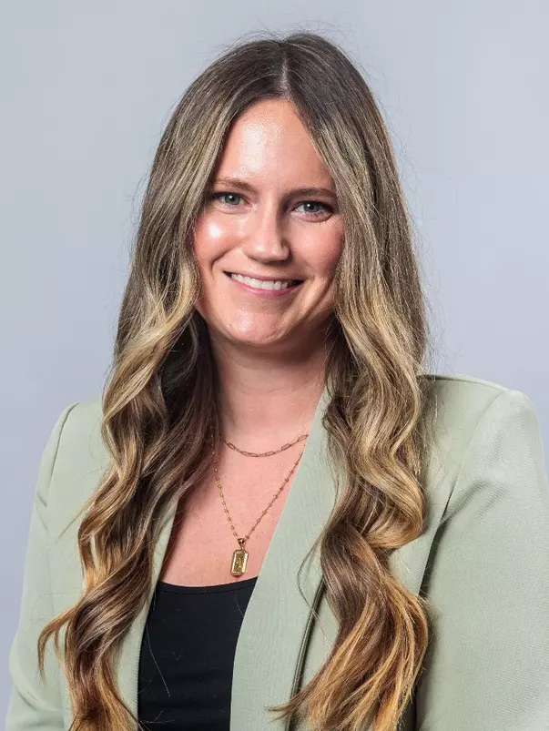 Ashley Veach Headshot (Update 2023)