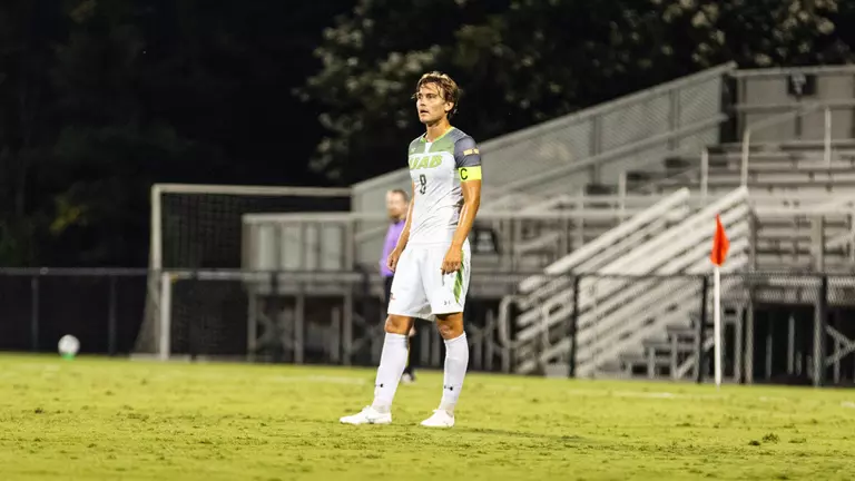 Men's Soccer Travels to Temple for First AAC Road Test