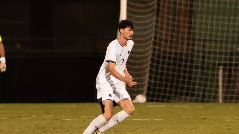 Men's Soccer Draws with Charlotte