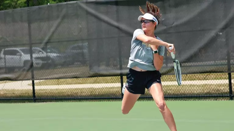 Women’s Tennis Blanks Alabama A&M, 7-0