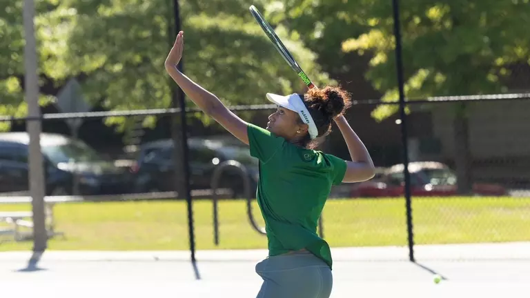 Women’s Tennis Falls to FAU 4-2 in Second Round of AAC Championship