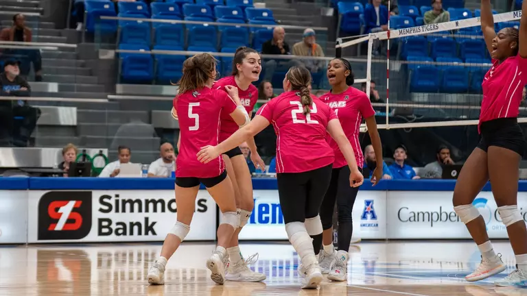 Fourth-Set Comeback Propels Blazers to Win over Tigers