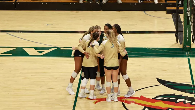 Blazers Fall to Owls in Sweep