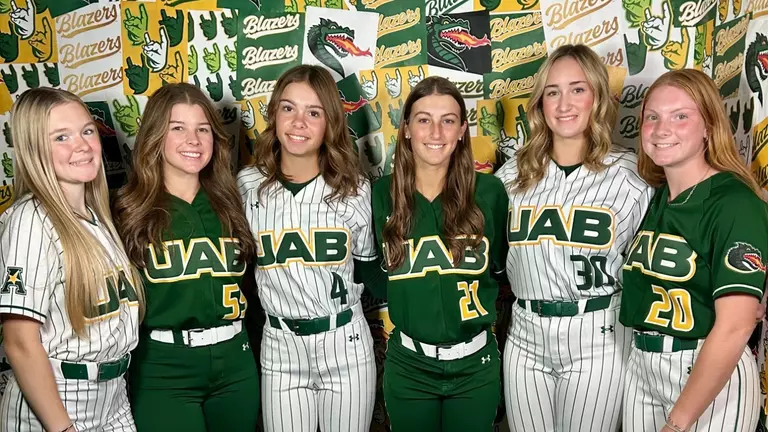 Blazers Add Six On Signing Day
