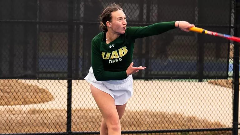 Women’s Tennis Takes Down Western Kentucky 4-0