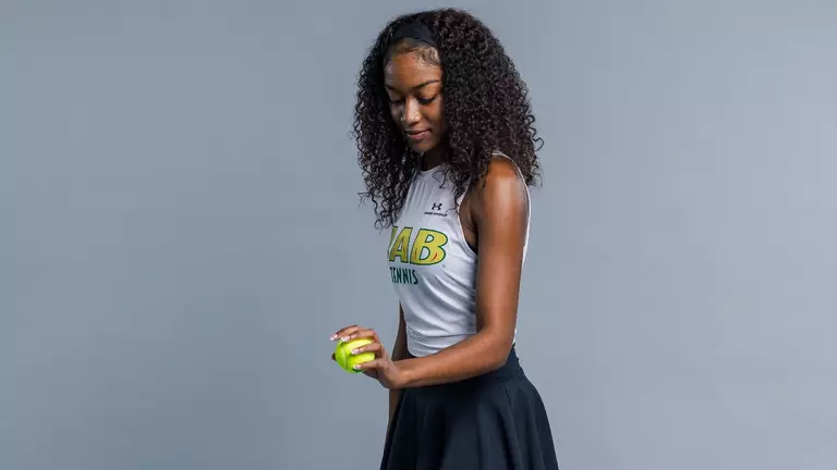 Blazers Take on No. 40 Charlotte