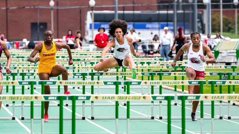 Blazer T/F Splits Up, Heads to Troy and Gainesville This Weekend
