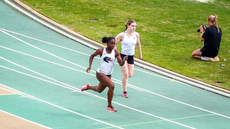 Track & Field Opens Season at Birmingham Indoor Icebreaker