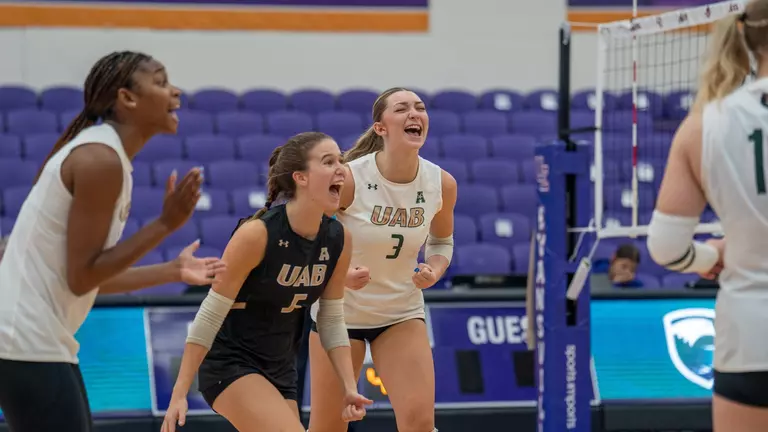 UAB Closes Evansville Tournament with Comeback Victory