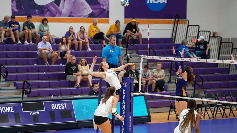 Blazers End Non-Conference at Alabama Showdown