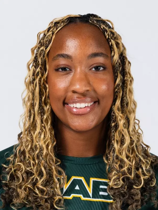Kennedy Vaughn Headshot
