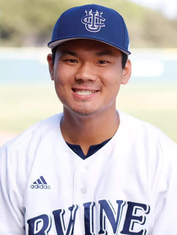 akamatsu-kaz-2018-uci-bsb-headshot