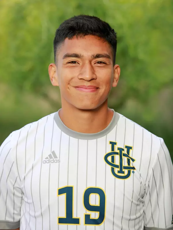 delgado-oscar-uci-msoc-2019-headshot