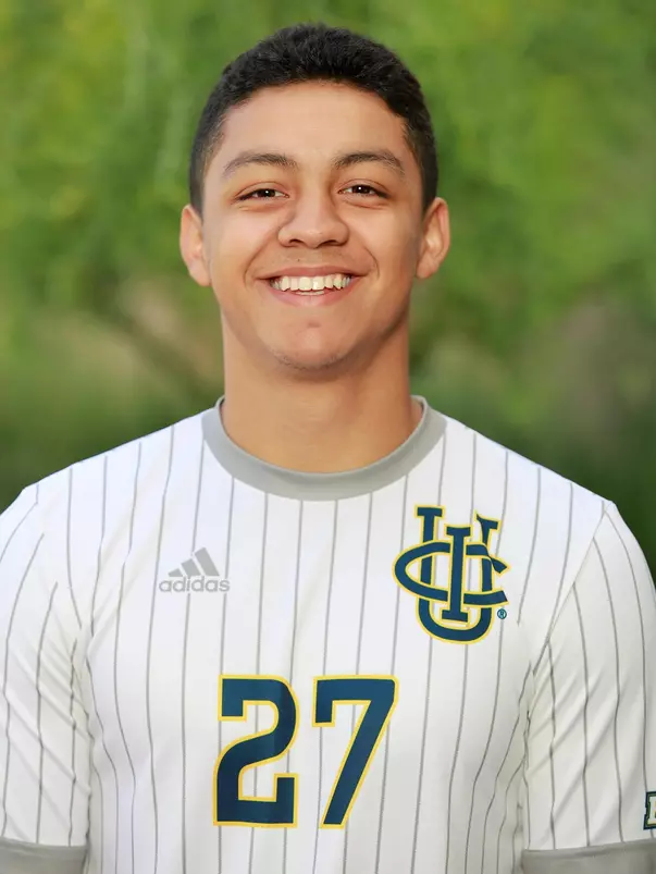 espinoza-rafael-uci-msoc-2019-headshot
