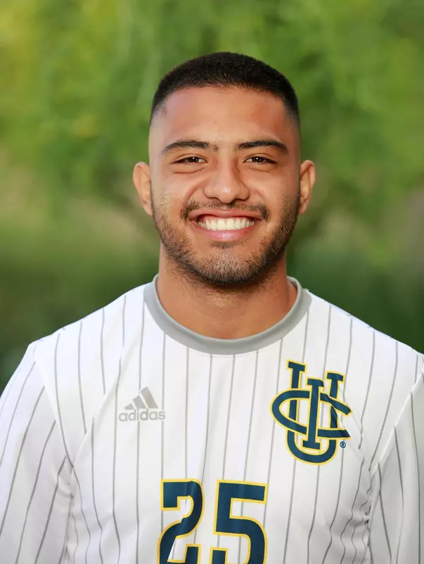 oliva-eder-uci-msoc-2019-headshot