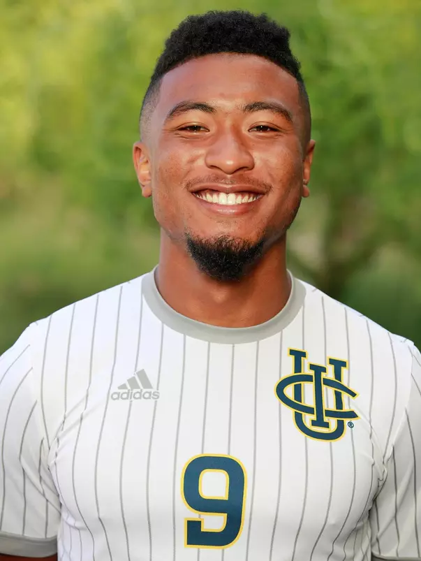 yamaguchi-lawrence-uci-msoc-2019-headshot