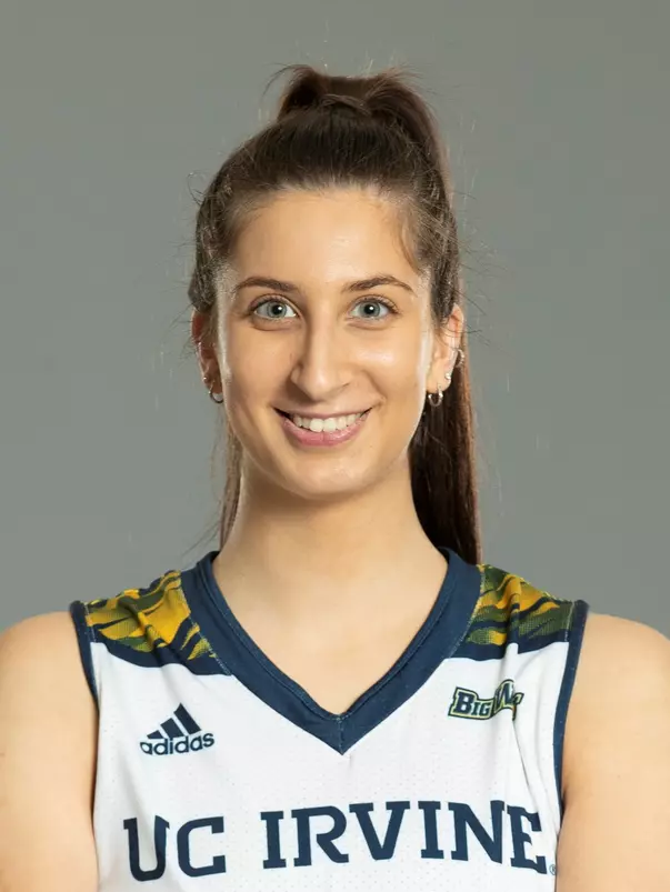 sophia-locandro-2020-wbb-mug