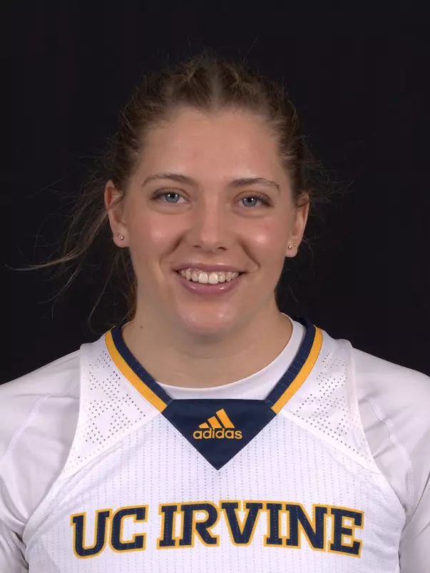 amelia-scharpf-wbb-2021-mug