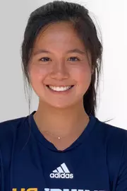 sara-young-headshot-uci-wsoc-2021-14