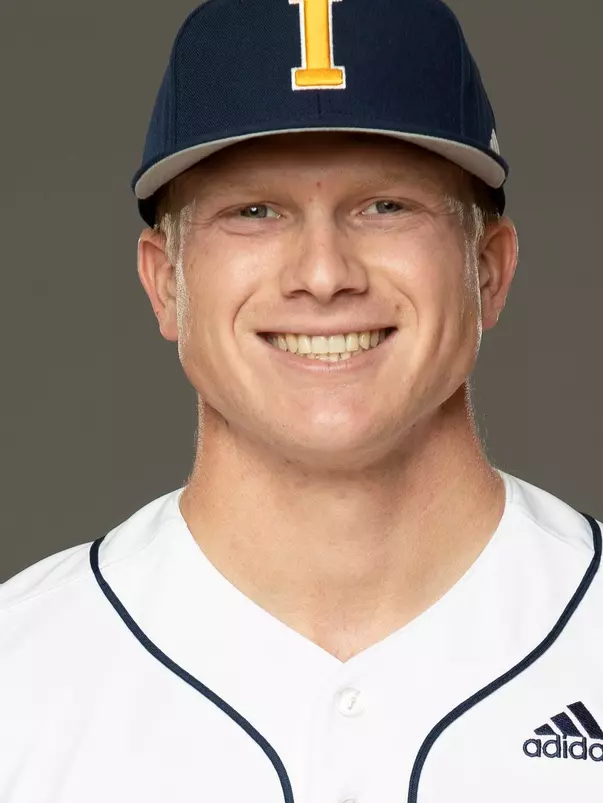 jacob-king-uci-bsb-2021-headshot