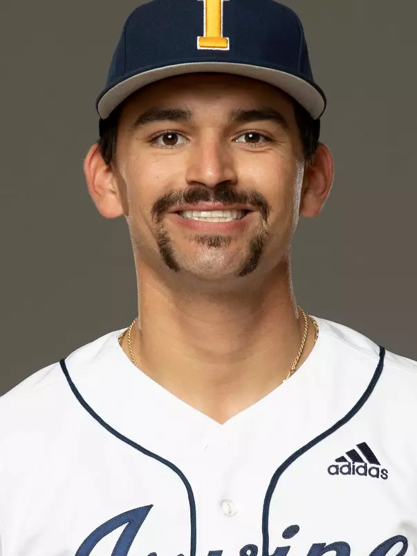 michael-frias-uci-bsb-2021-headshot