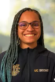 zoi-meaders-wtrack-2021-diy-head-shot