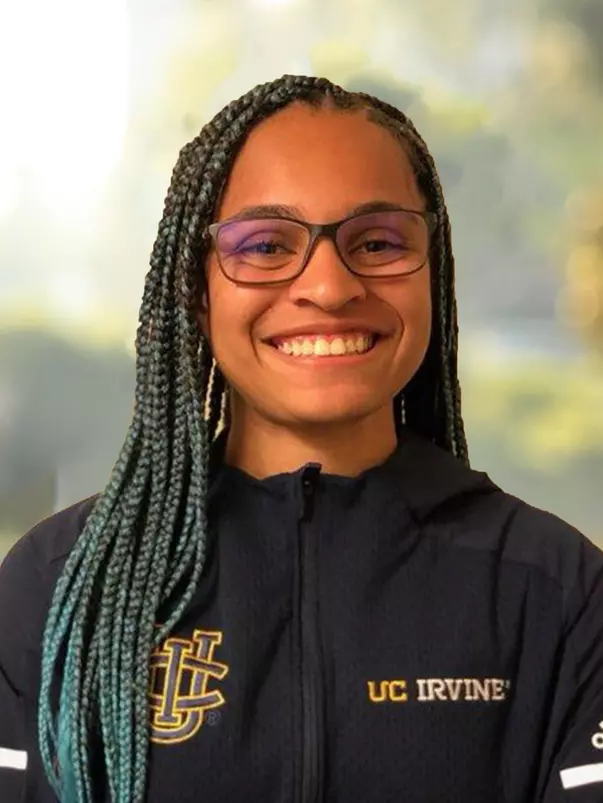 zoi-meaders-wtrack-2021-diy-head-shot