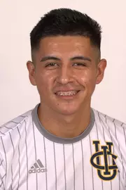 beto-alvarenga-uci-msoc-2021-headshot
