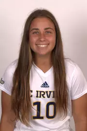 sarah-ralston-uci-wsoc-2021-headshot