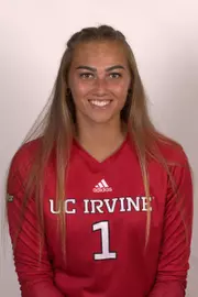 taesja-paopao-uci-wsoc-2021-headshot