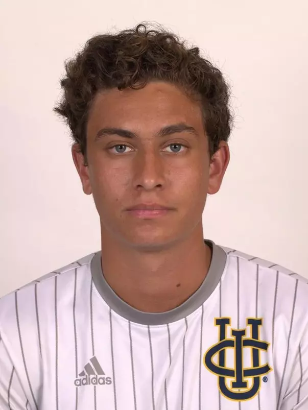 jordan-becker-uci-msoc-2021-headshot