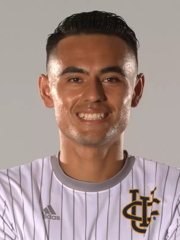 mario-anaya-uci-msoc-2021-headshot