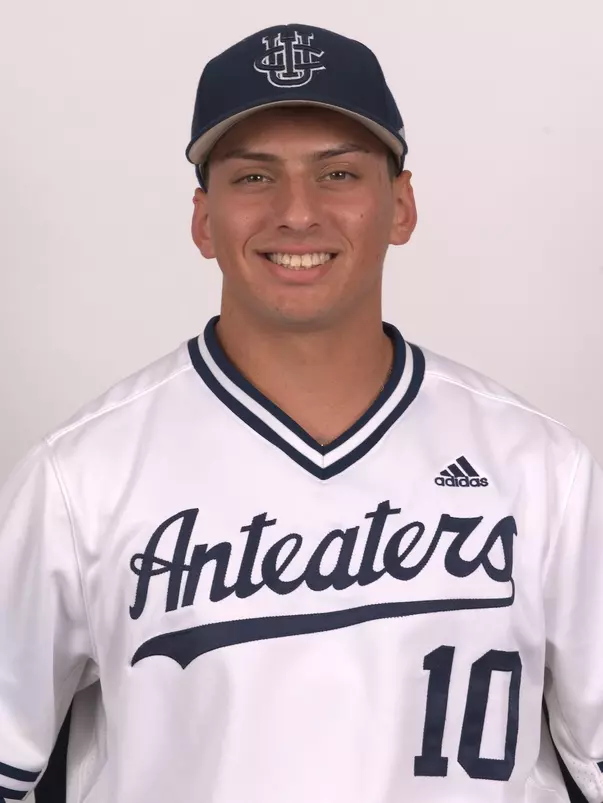 jonathon-hernandez-uci-bsb-2022-headshot
