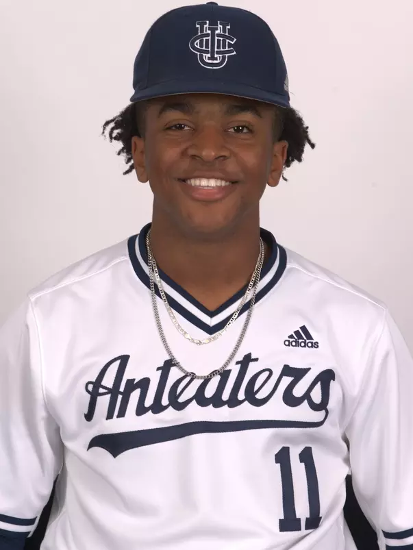 myles-smith-uci-bsb-2022-headshot