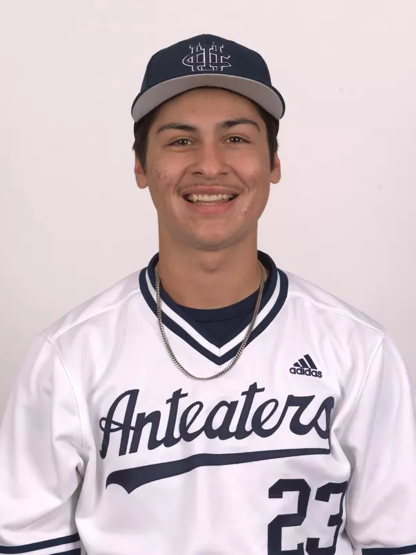 evan-vasiliou-uci-bsb-2022-headshot