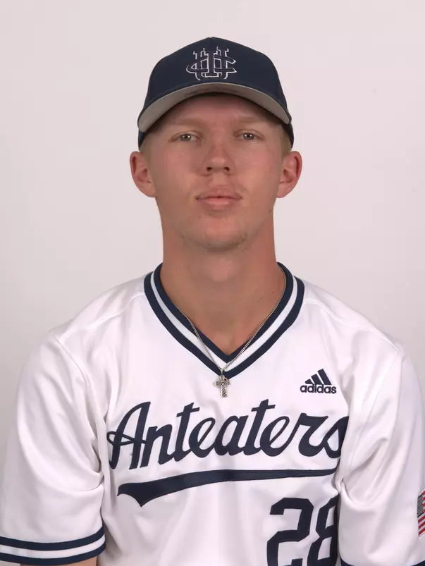 jacob-odle-uci-bsb-2022-headshot