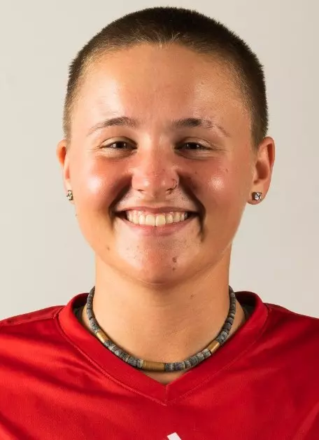 hannah-roberts-uci-wsoc-2022-headshot