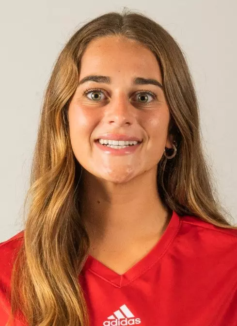 gabby-nelms-uci-wsoc-2022-headshot