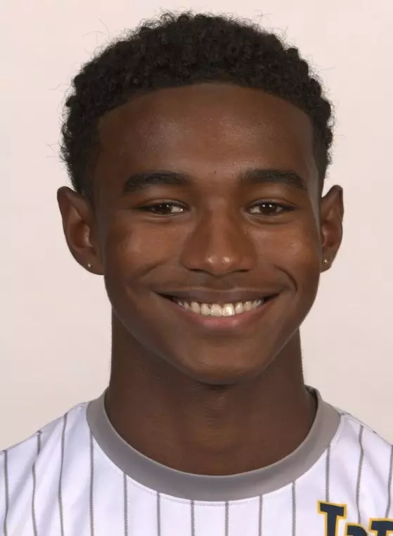 roman-warren-uci-msoc-2022-headshot