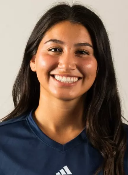 mirayah-villalpando-uci-wsoc-2022-headshot