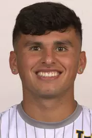 robert-mejia-uci-msoc-2022-headshot