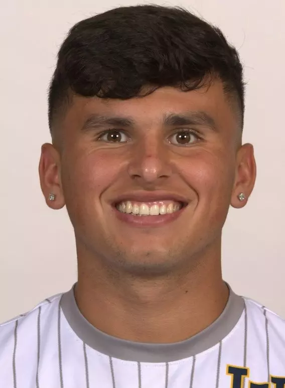 robert-mejia-uci-msoc-2022-headshot