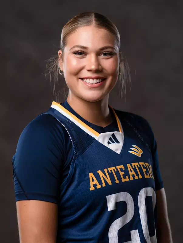 hunter-hernandez-wbb-2023-mug