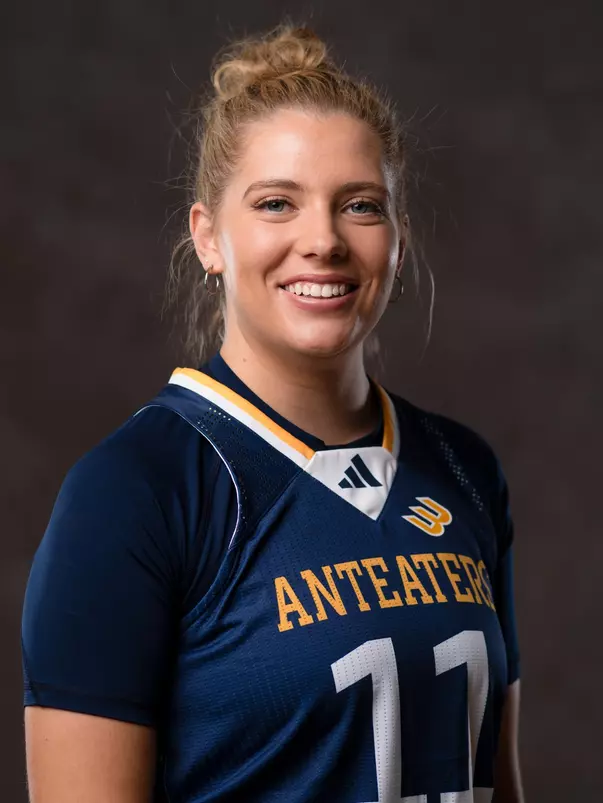 amelia-scharpf-wbb-2023-mug